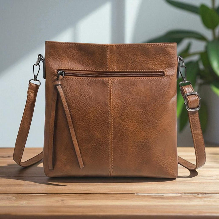 Lena's Retro Square with Side Bag