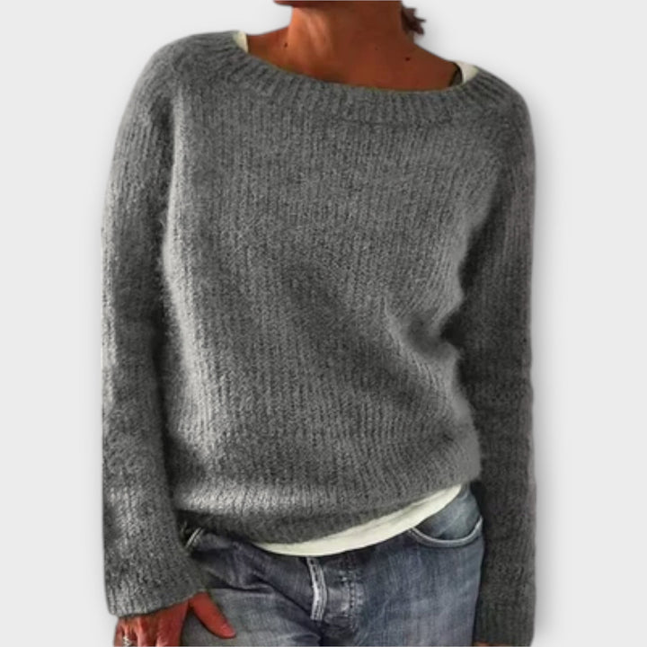 Regina – Solid Color Knit Sweater