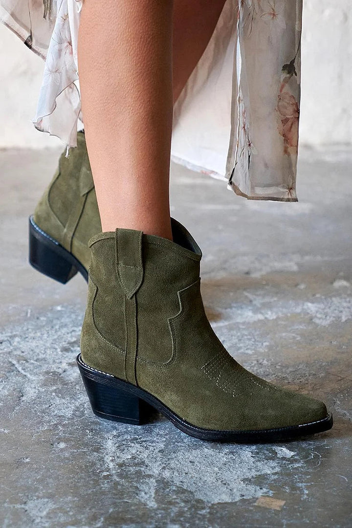 Élise™ | Short Suede Ankle Boots