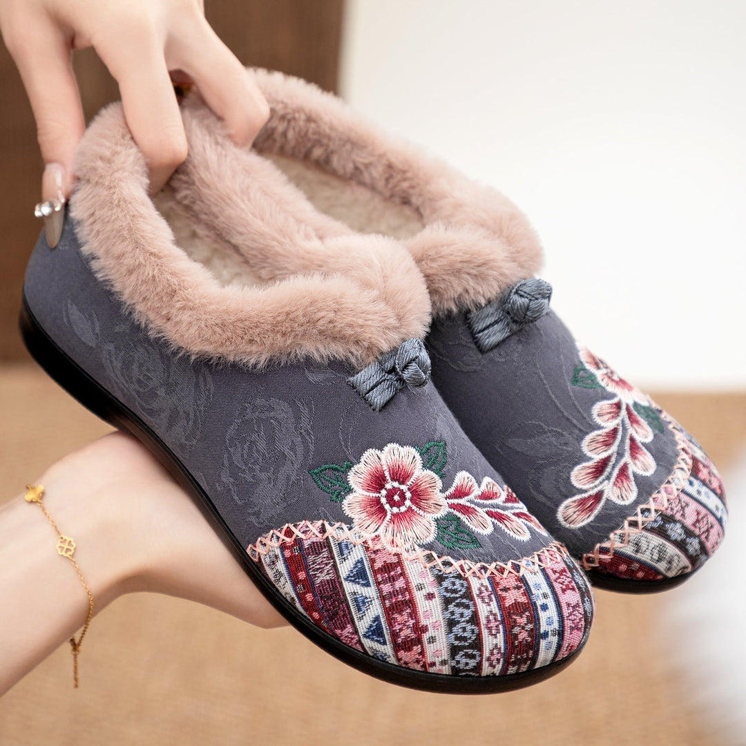Fleurine | Cozy Shoes with Floral Embroidery and Plush Lining