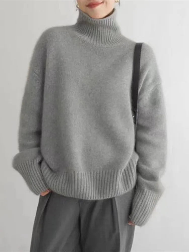 Risa™  | Chic Warm Turtleneck