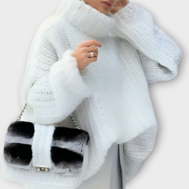 Polina - Soft Women's Long Sleeve Hoodie